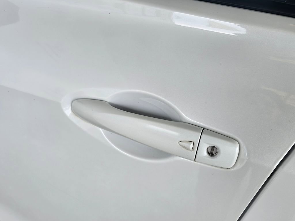 Used 2020 Nissan Kicks SV image 12