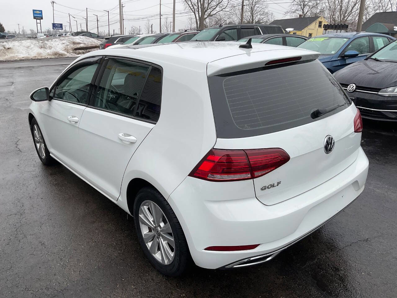 Used 2021 Volkswagen Golf 4-Door image 9