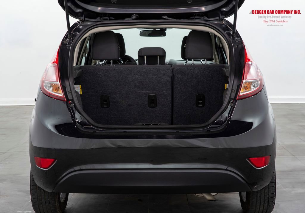 Used 2018 Ford Fiesta SE image 11