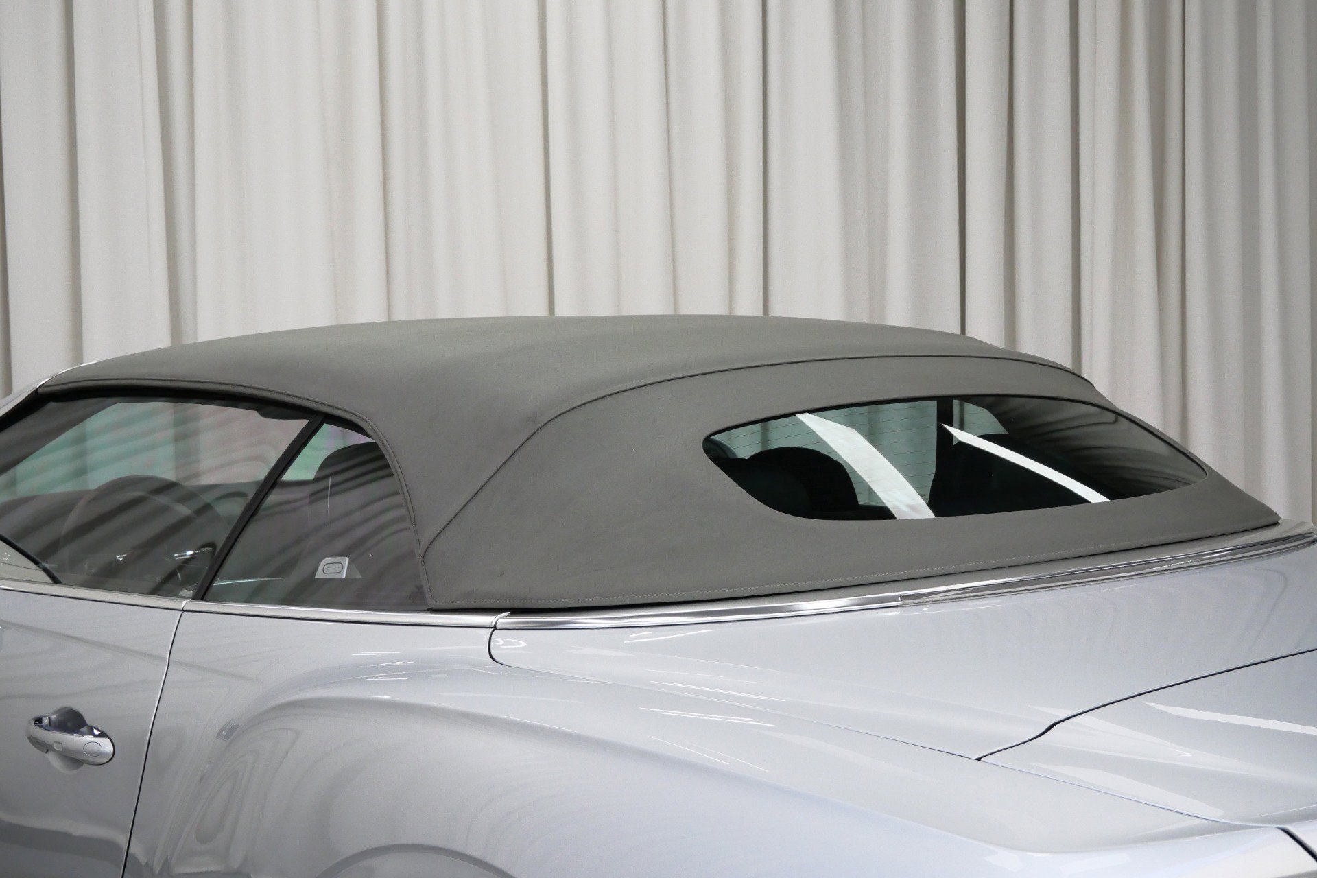 Used 2020 Bentley Continental GT V8 image 18