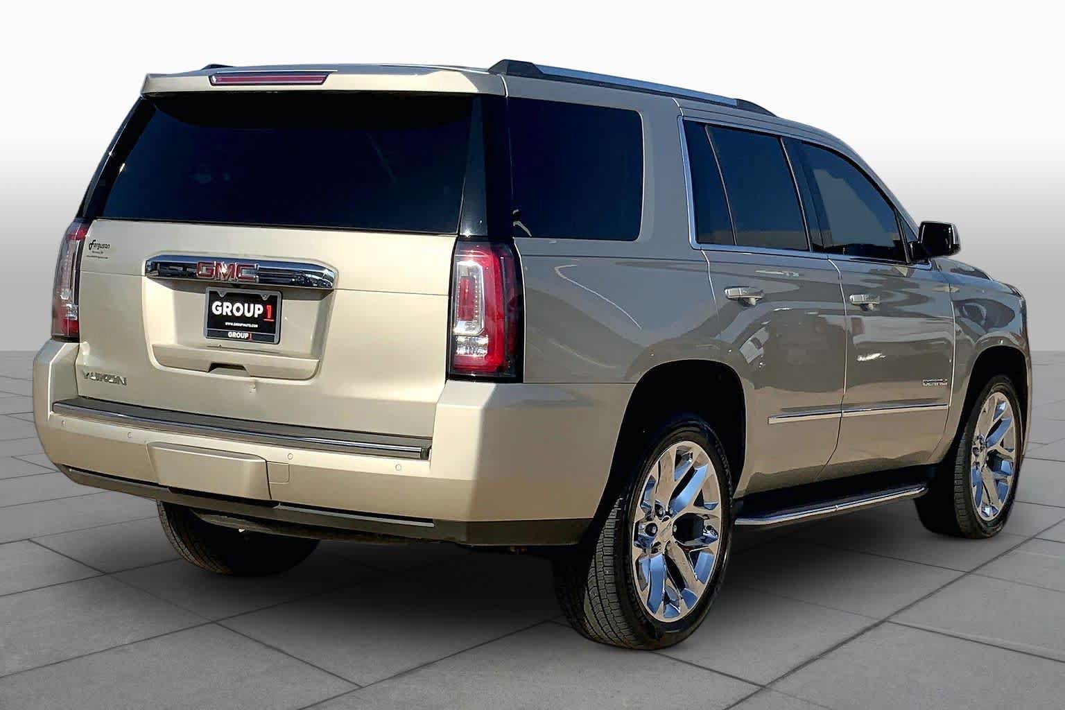Used 2017 GMC Yukon Denali w/ Open Road Package AWD/4WD image 12