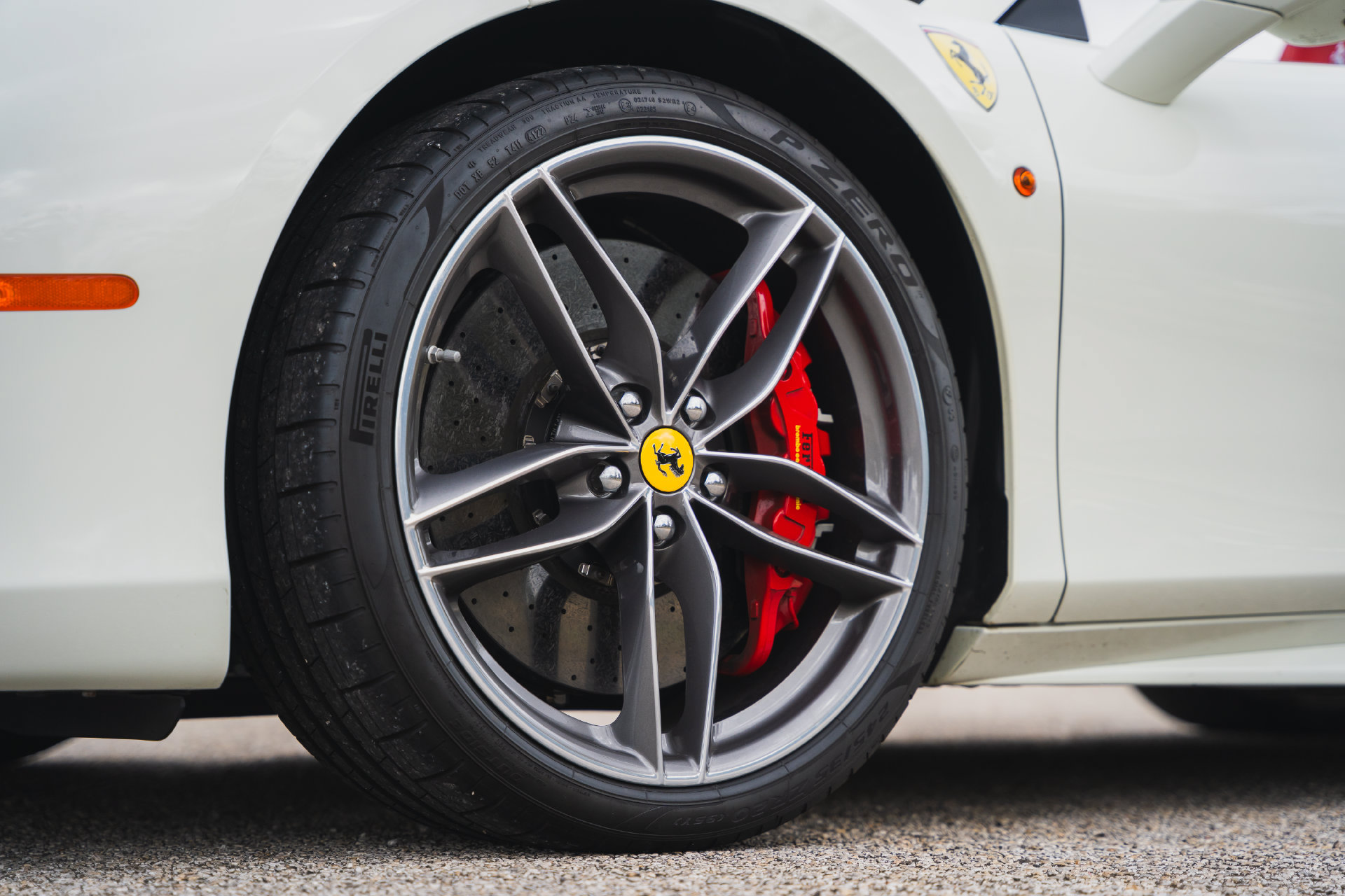 Used 2018 Ferrari 488 Spider RWD image 29