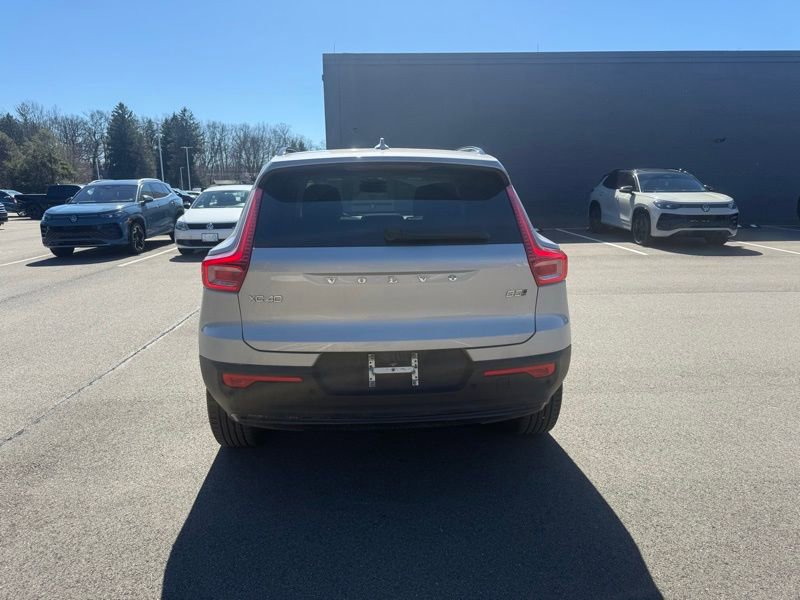 Used 2023 Volvo XC40 B5 Plus w/ Driver Assist Package image 7