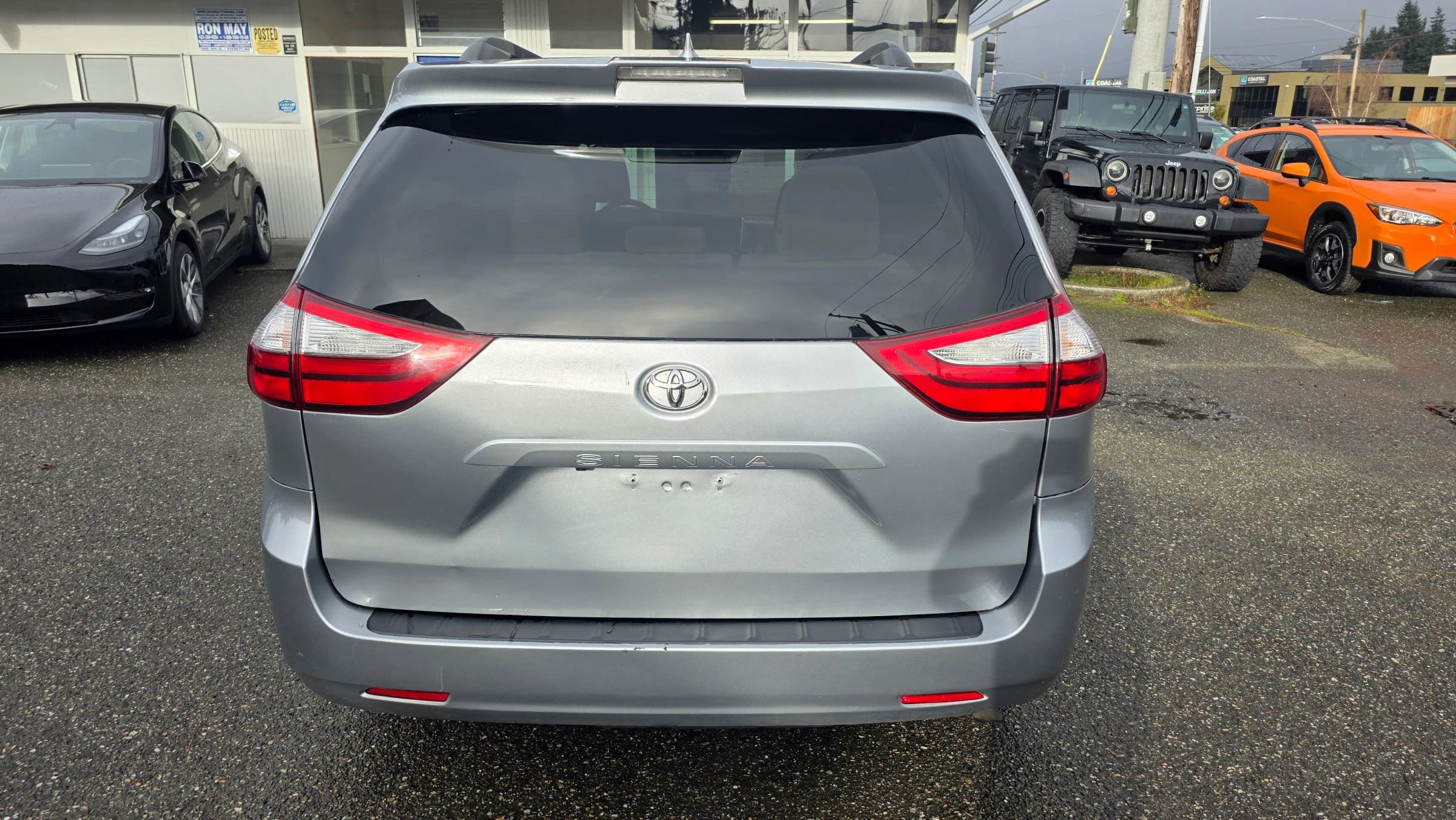 Used 2018 Toyota Sienna LE FWD image 6