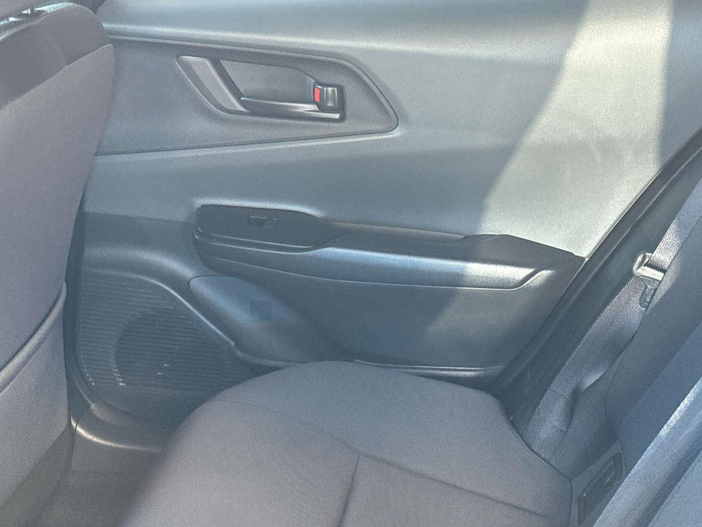 Used 2025 Toyota Prius LE FWD image 11
