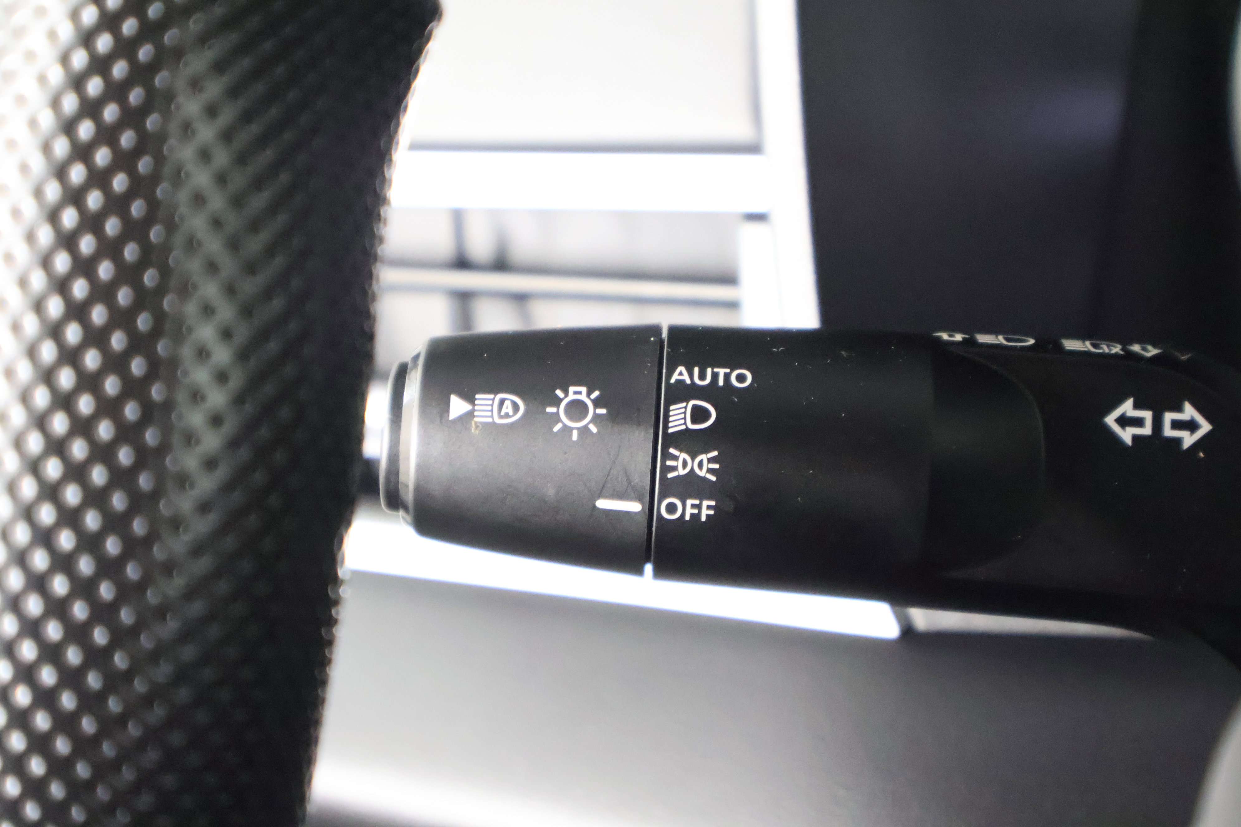 Used 2024 Mitsubishi Outlander ES image 22