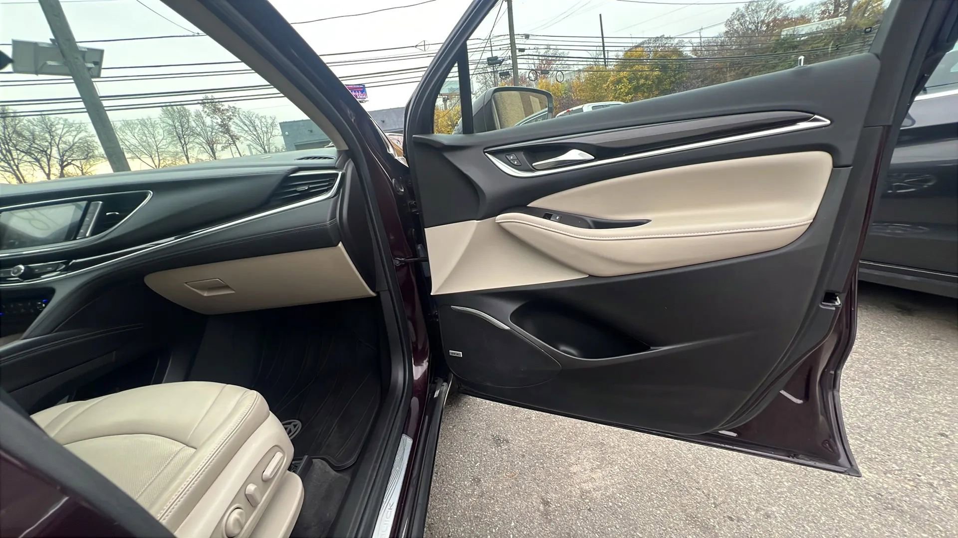 Used 2019 Buick Enclave Premium w/ Trailering Package, 5000 lbs. image 33