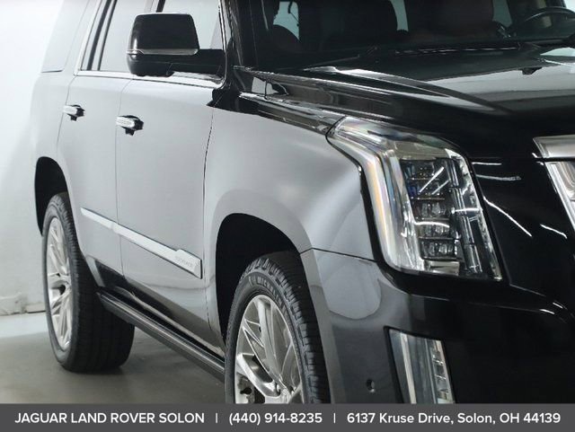 Used 2018 Cadillac Escalade Premium Luxury image 12