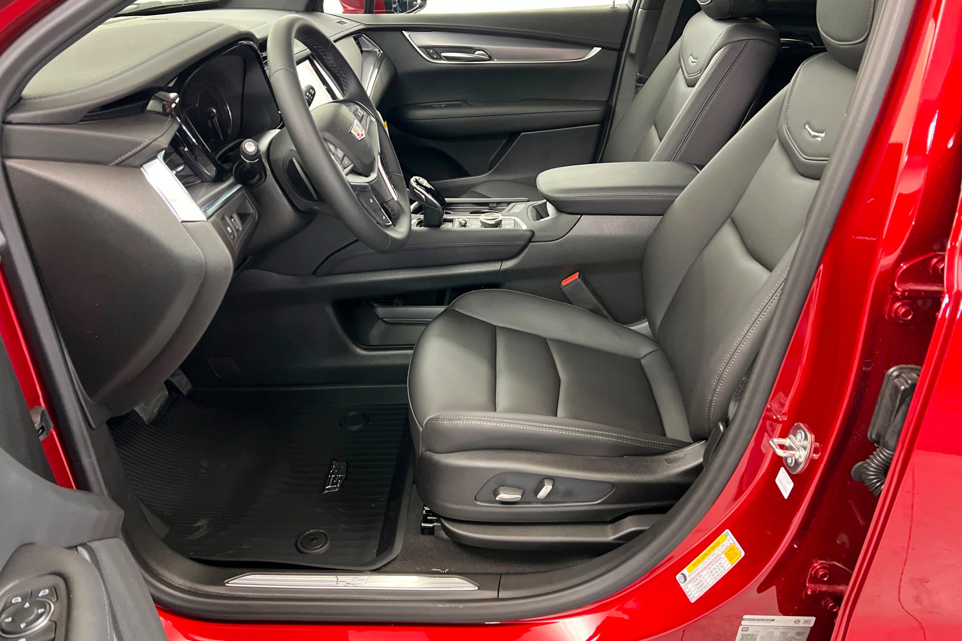 New 2026 Cadillac XT5 Luxury image 18