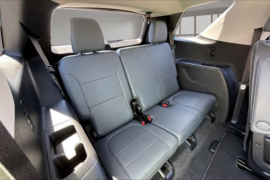 Used 2020 Chevrolet Traverse LT w/ Driver Confidence II Package FWD image 23