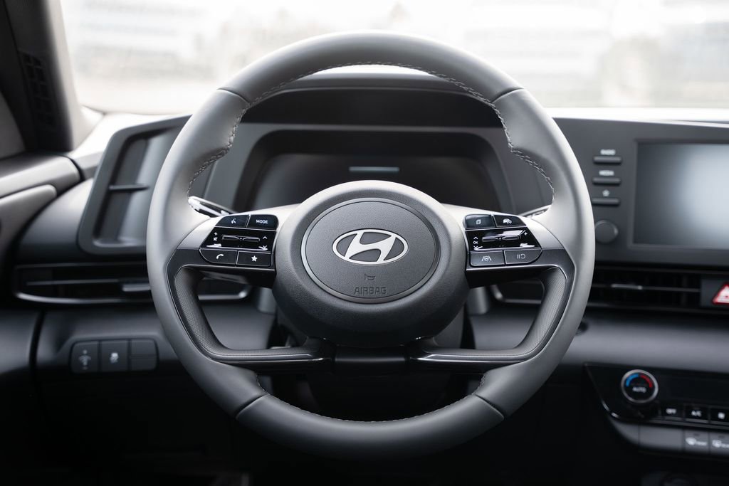 New 2025 Hyundai Elantra Sport image 14