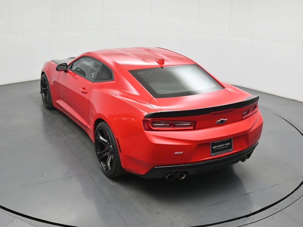 Used 2018 Chevrolet Camaro SS RWD image 39