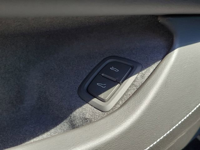 New 2026 Chevrolet Corvette E-Ray w/ Stealth Interior Trim Package image 22