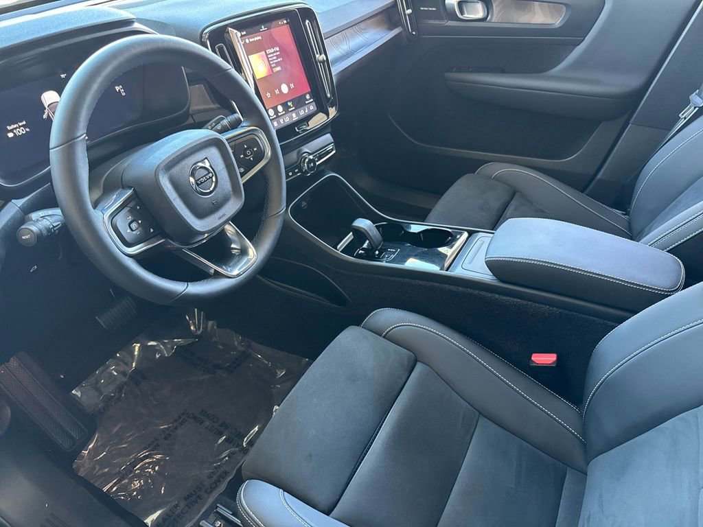 Certified 2023 Volvo C40 P8 Recharge Ultimate AWD/4WD image 9