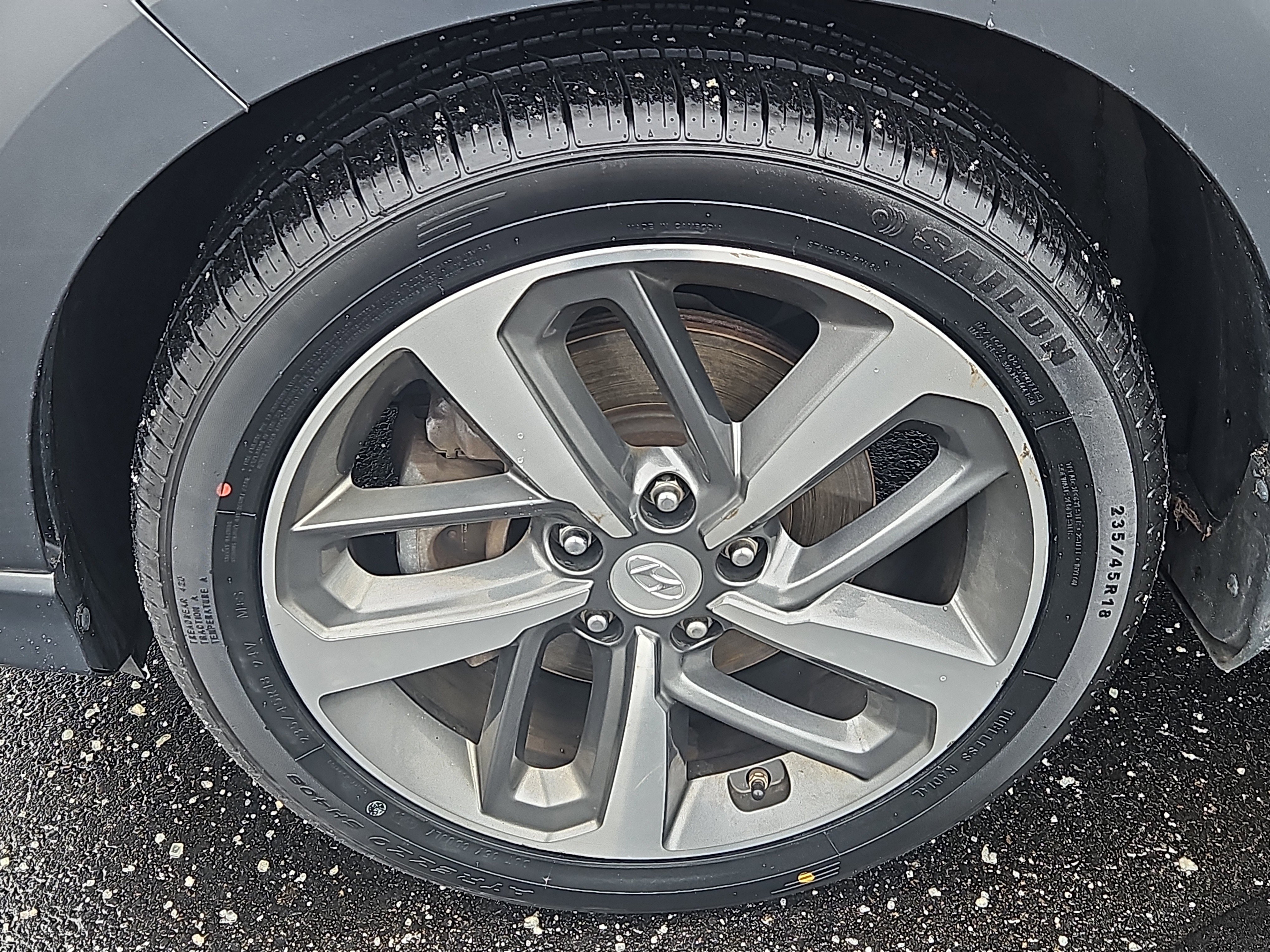 Used 2018 Hyundai Kona Limited image 4