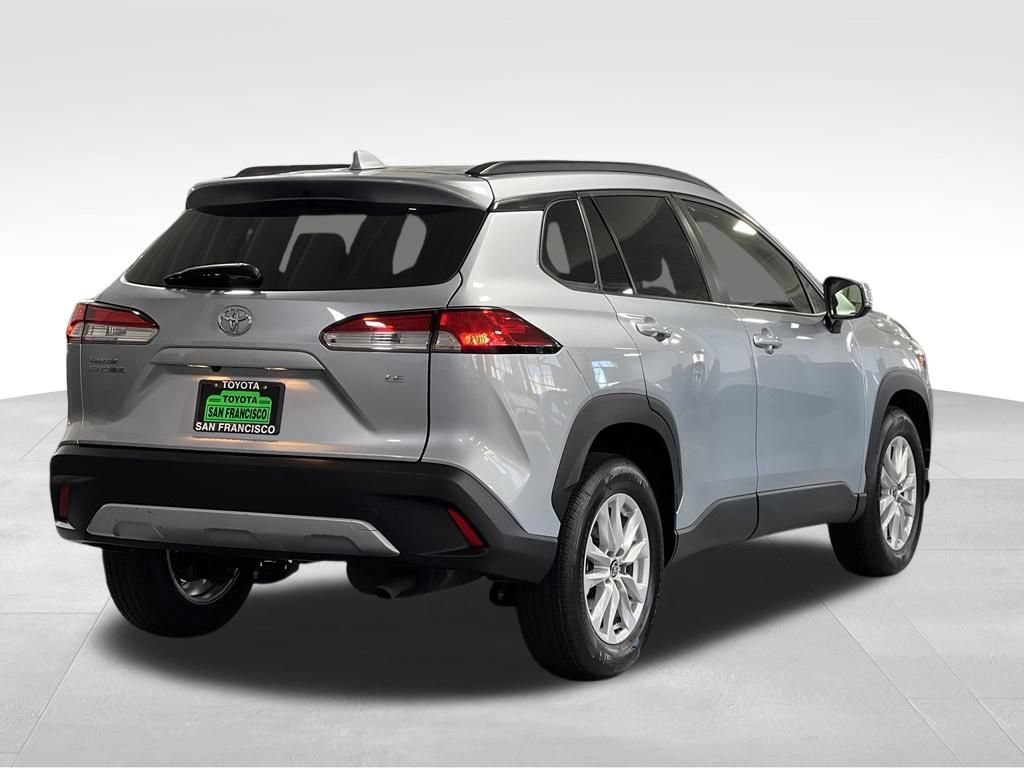 Certified 2023 Toyota Corolla Cross LE FWD image 5