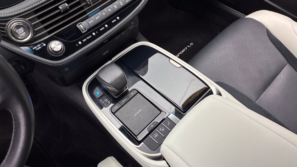 Used 2022 Lexus LS 500 F Sport AWD/4WD image 31