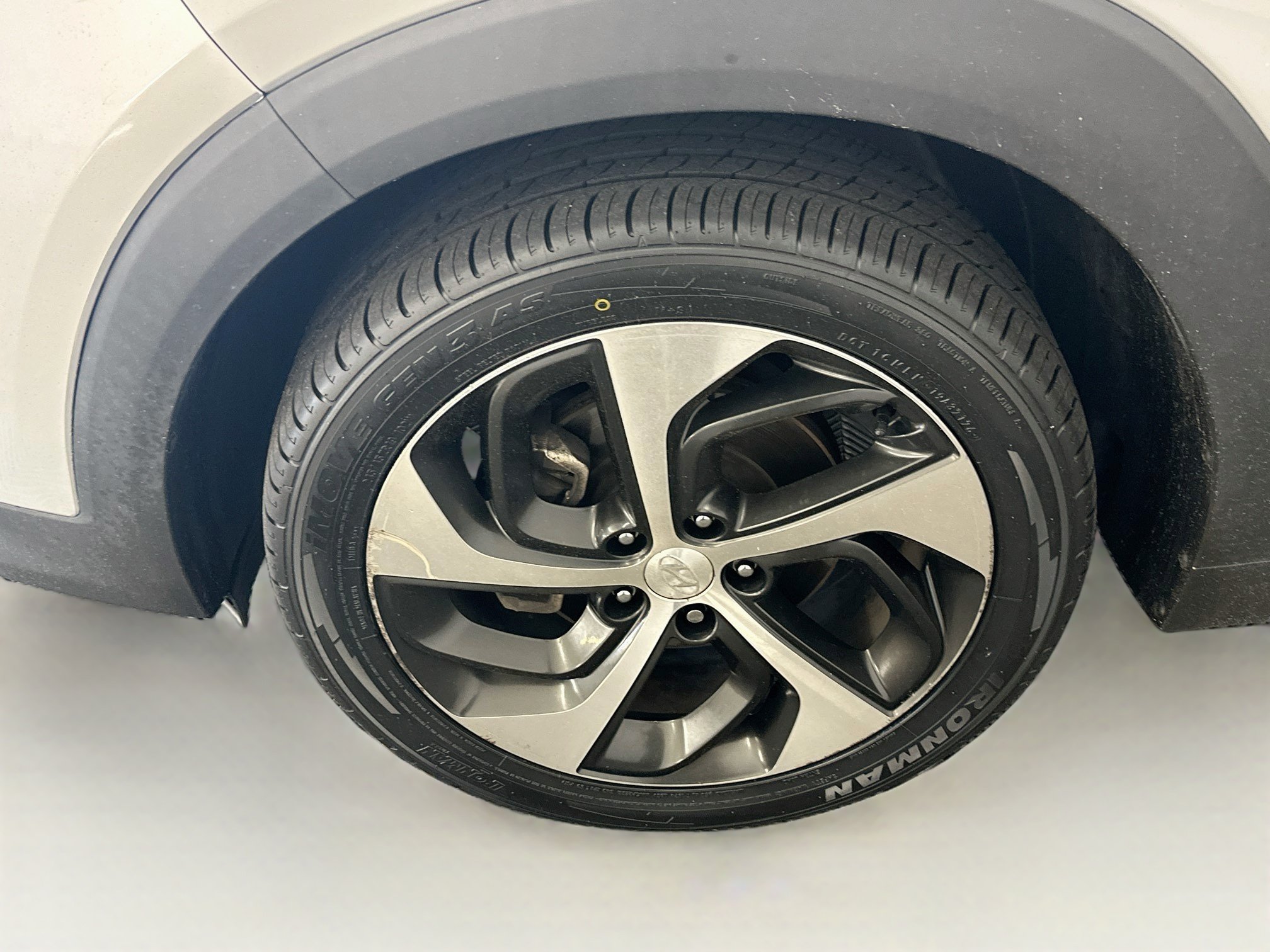 Used 2018 Hyundai Tucson Value AWD/4WD image 11