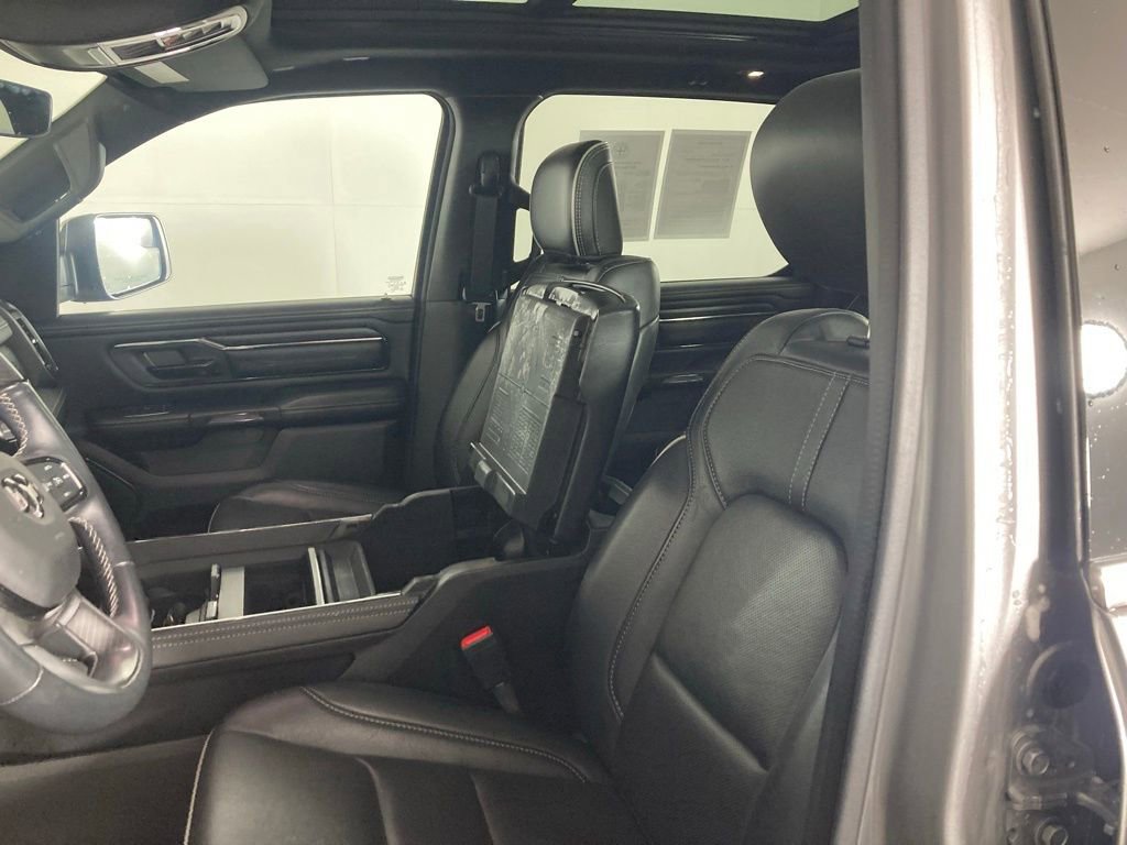 Used 2022 RAM 1500 Limited w/ Bed Utility Group image 10