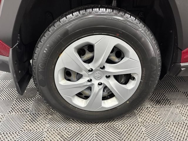 Used 2019 Toyota RAV4 LE w/ All Weather Liner Package AWD/4WD image 8