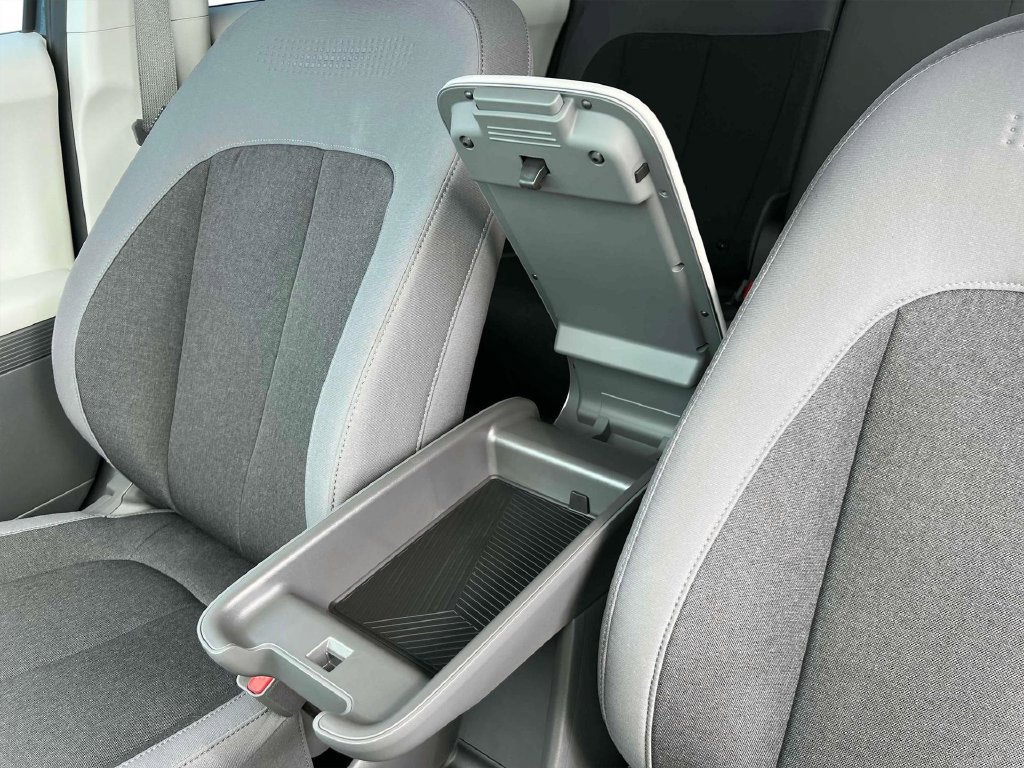 New 2024 Hyundai Ioniq 5 SE AWD/4WD image 18