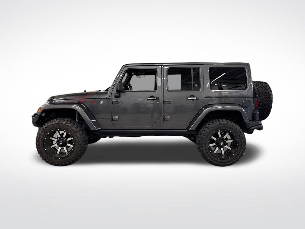 Used 2016 Jeep Wrangler Unlimited Sahara image 2