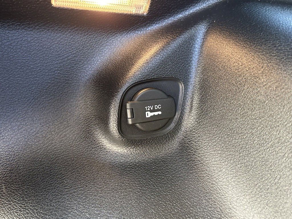 Used 2020 Jeep Cherokee Limited image 15