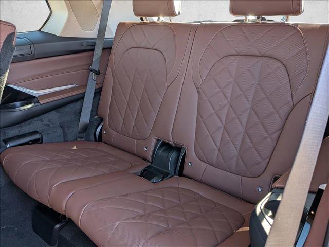 New 2026 BMW X7 xDrive40i image 17