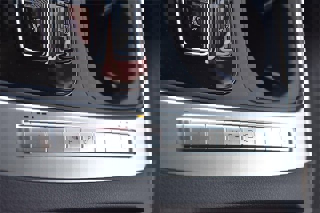 New 2026 Kia Carnival EX image 25