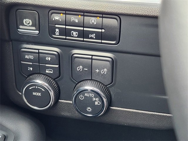 Used 2025 Chevrolet Tahoe LT image 29