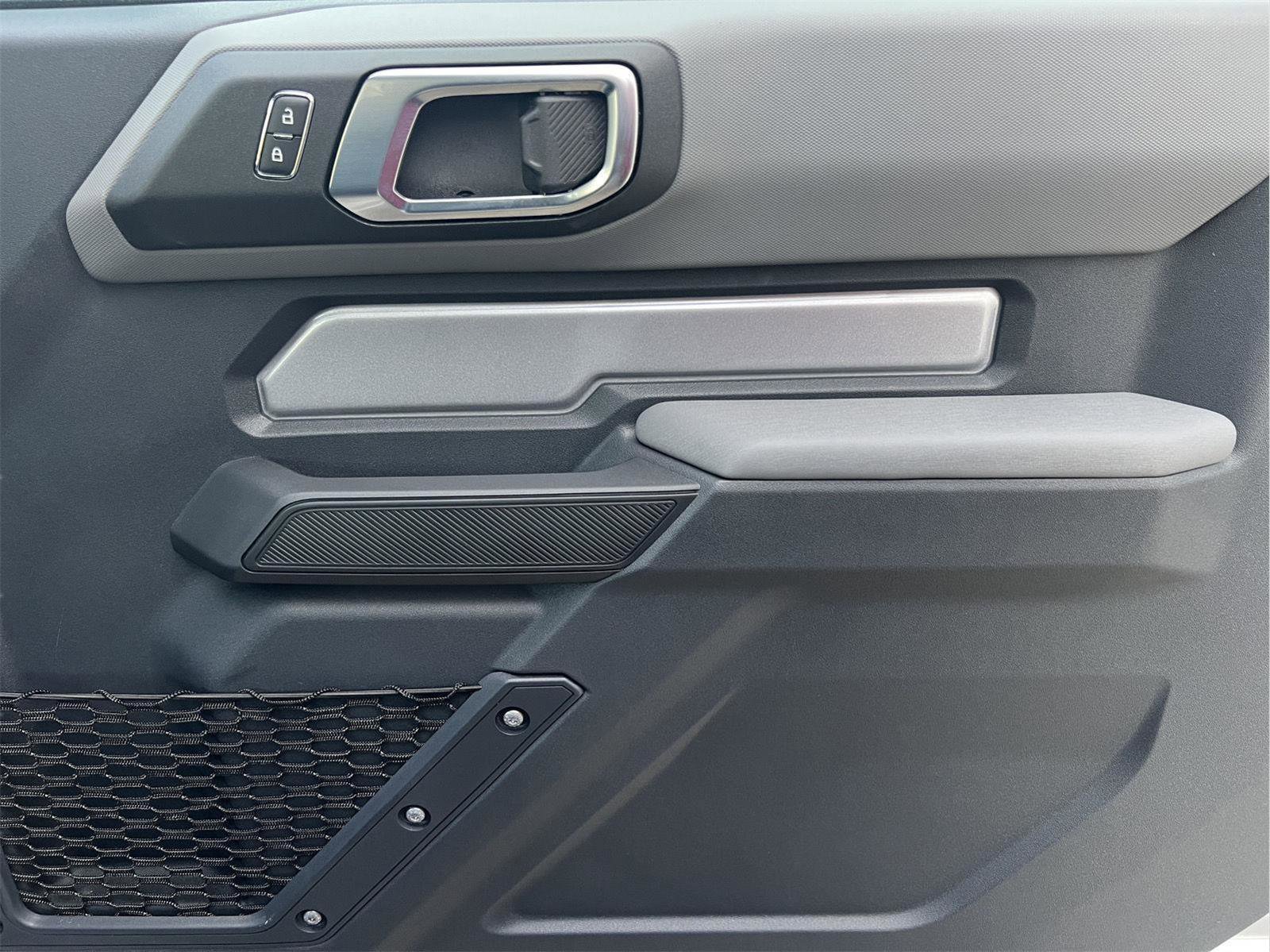 Used 2023 Ford Bronco Big Bend image 12