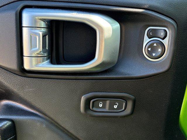 Used 2019 Jeep Wrangler Unlimited Rubicon w/ Dual Top Group AWD/4WD image 7