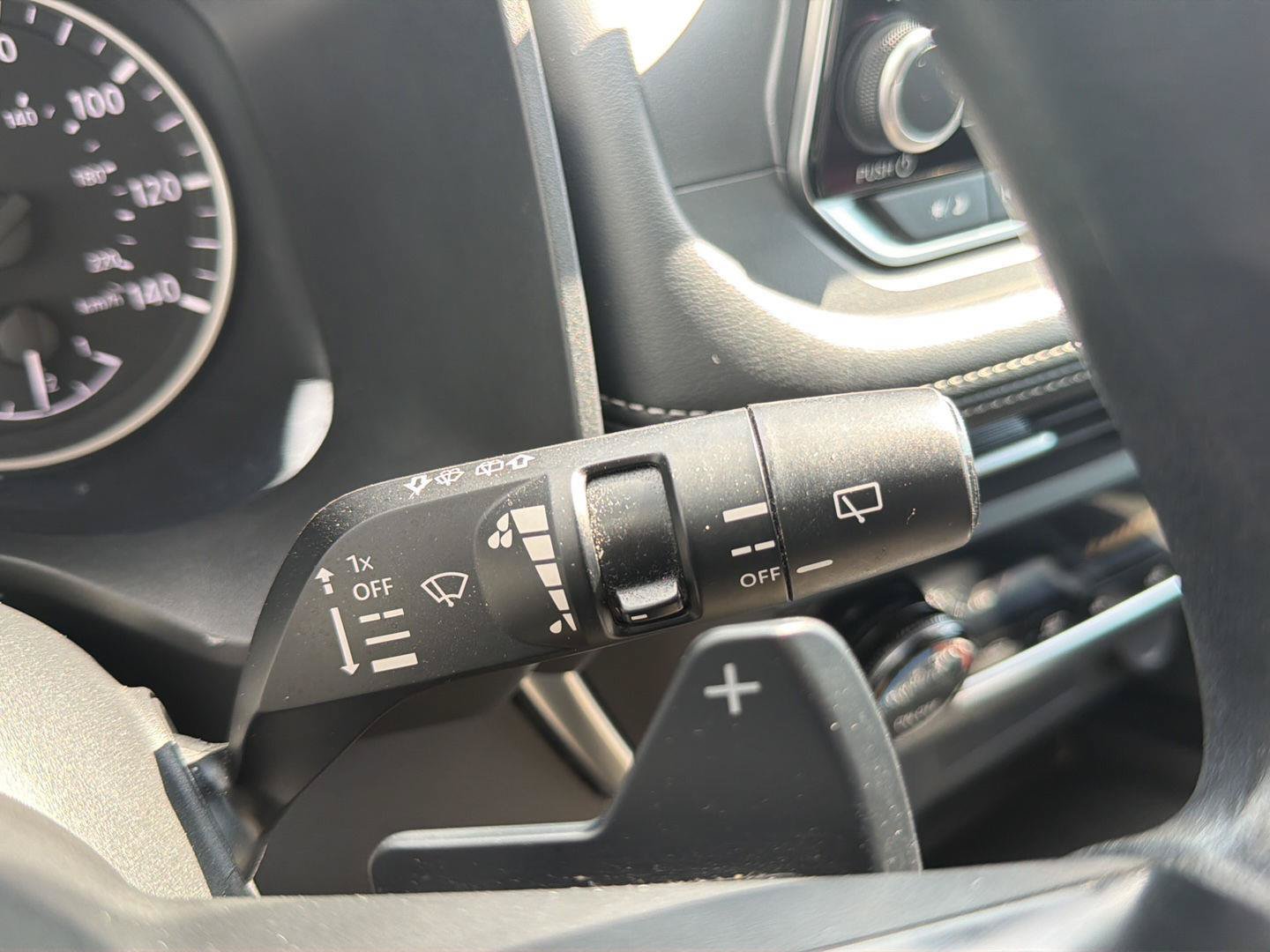 Used 2024 Nissan Rogue SV AWD/4WD image 23