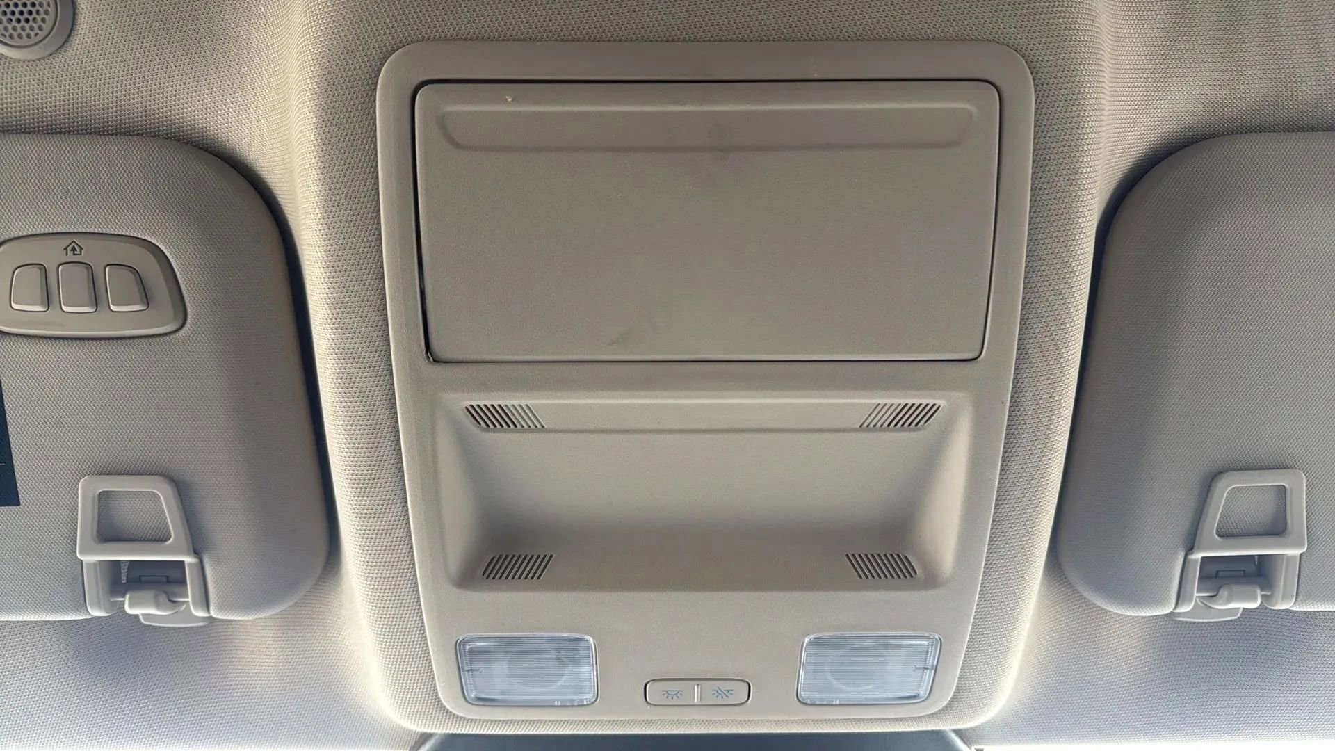 Used 2020 Ford Escape Titanium image 21