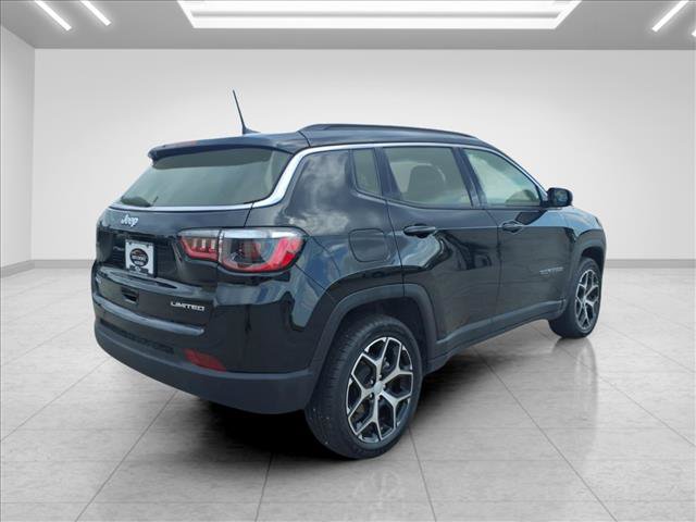Used 2024 Jeep Compass Limited AWD/4WD image 12