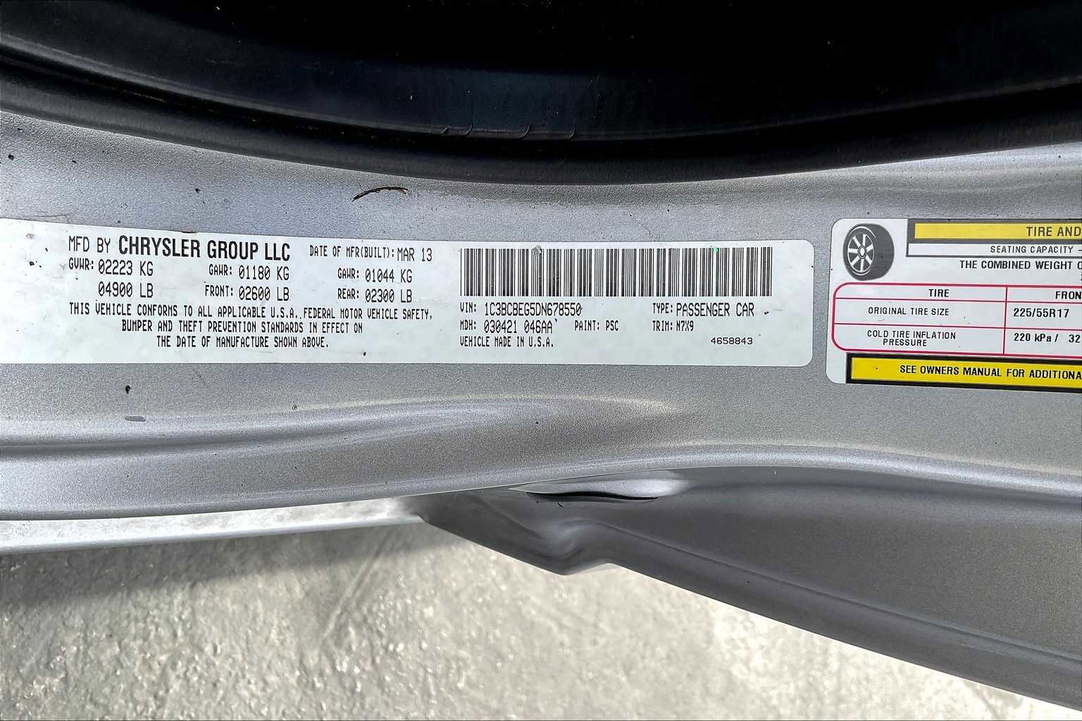 Used 2013 Chrysler 200 Touring image 32