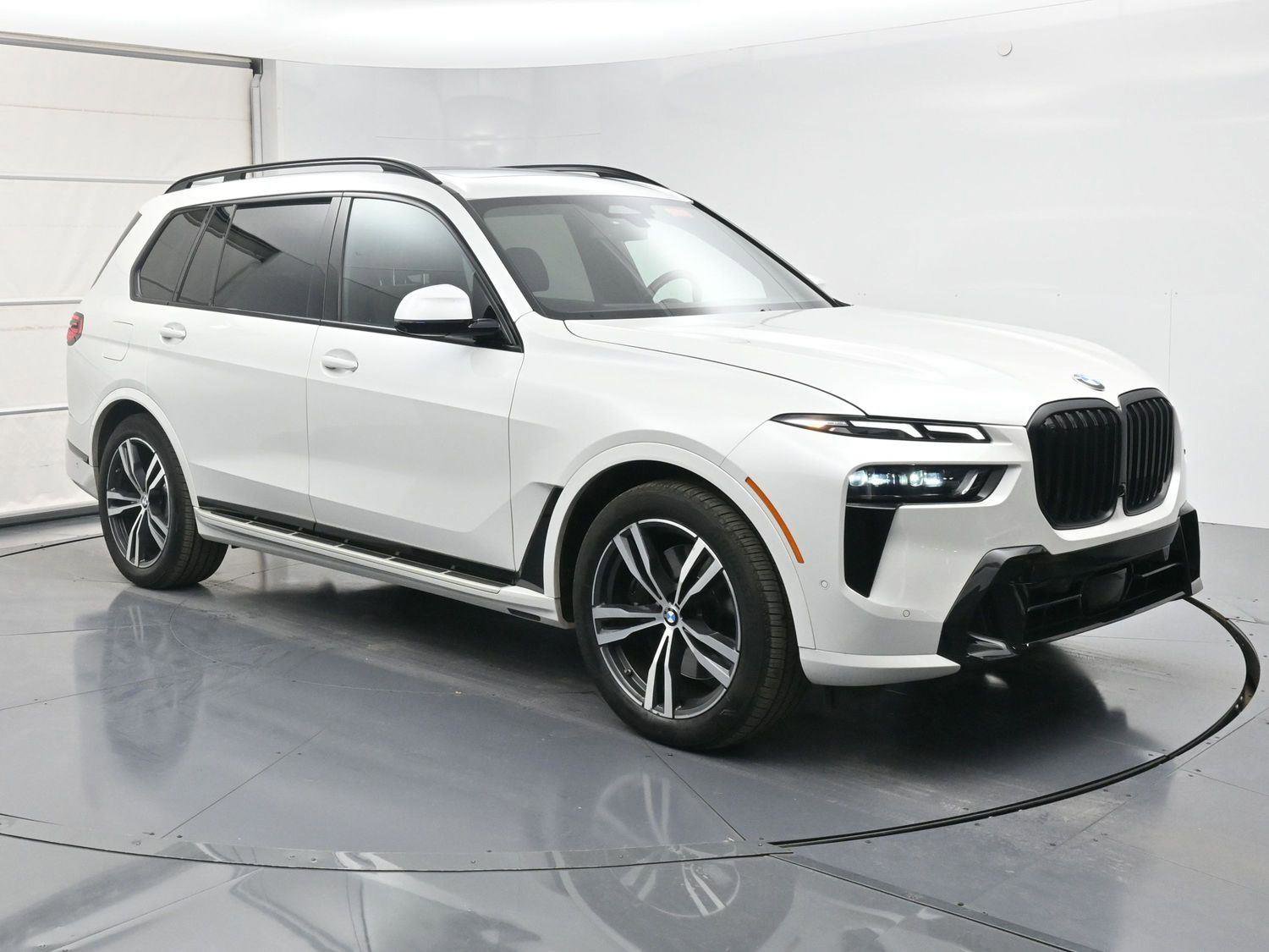 Used 2023 BMW X7 xDrive40i w/ Executive Package image 32