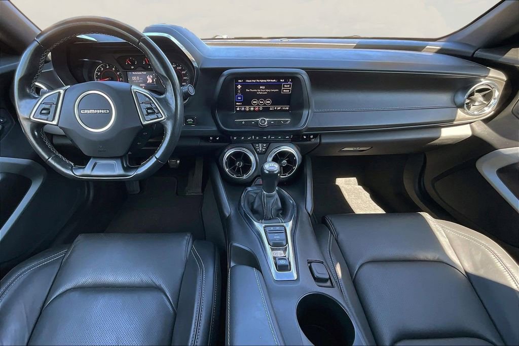Used 2022 Chevrolet Camaro LT RWD image 9