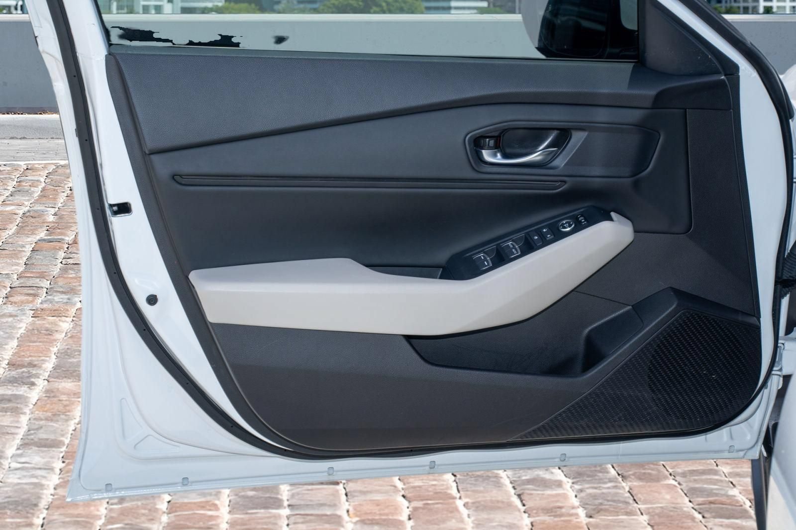 Certified 2023 Honda Accord EX image 11