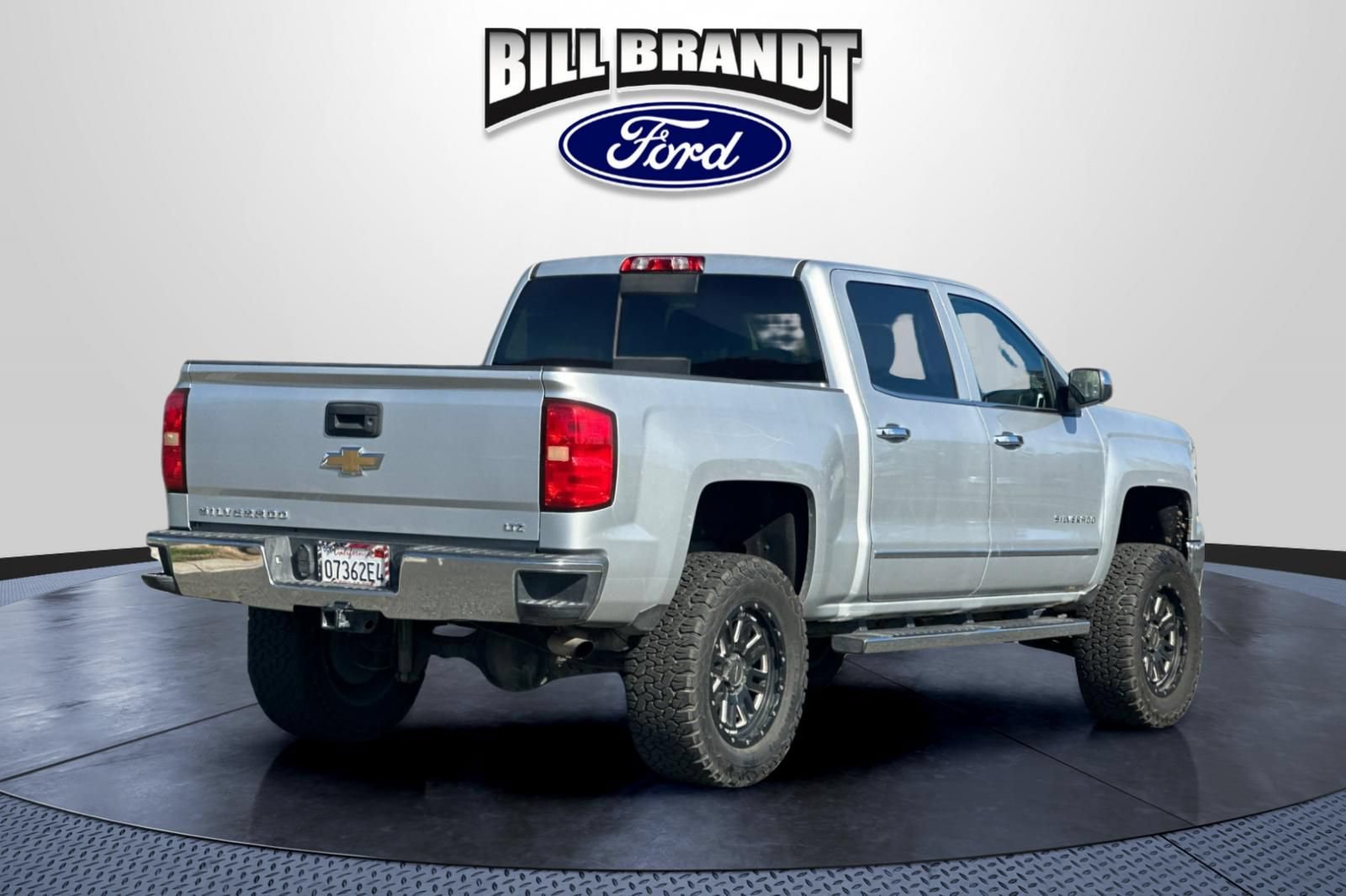 Used 2015 Chevrolet Silverado 1500 LTZ RWD image 3