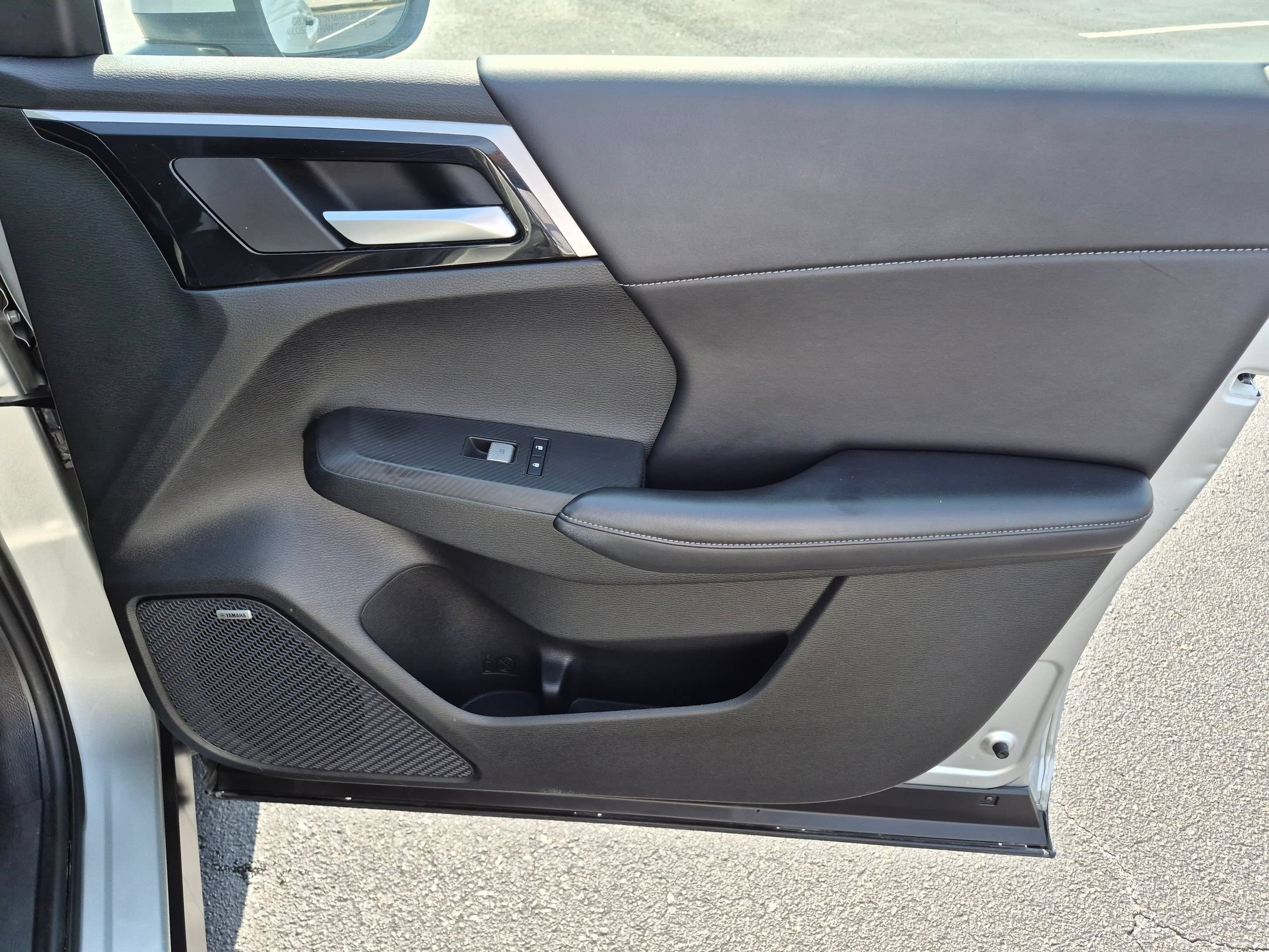 Used 2025 Mitsubishi Outlander AWD image 35