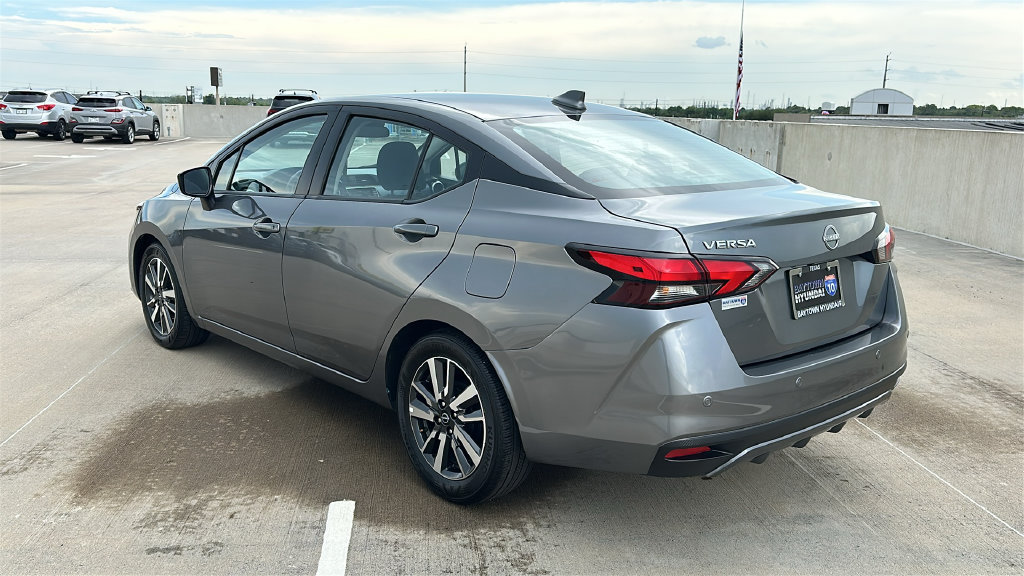Used 2025 Nissan Versa SV FWD image 10