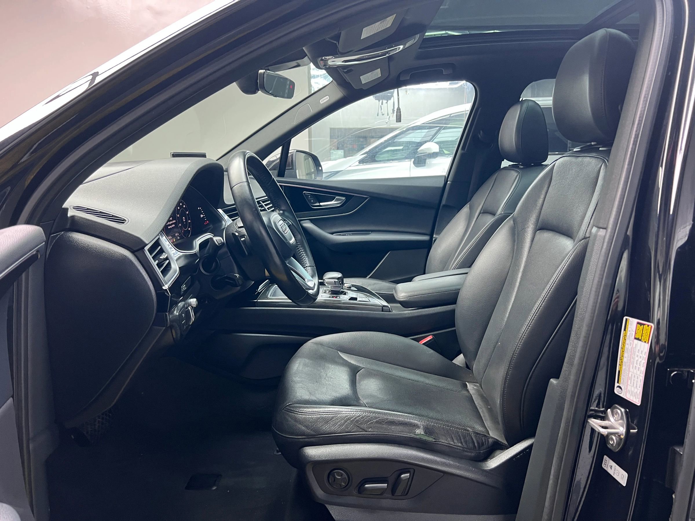 Used 2017 Audi Q7 3.0T Prestige w/ Prestige Package image 12