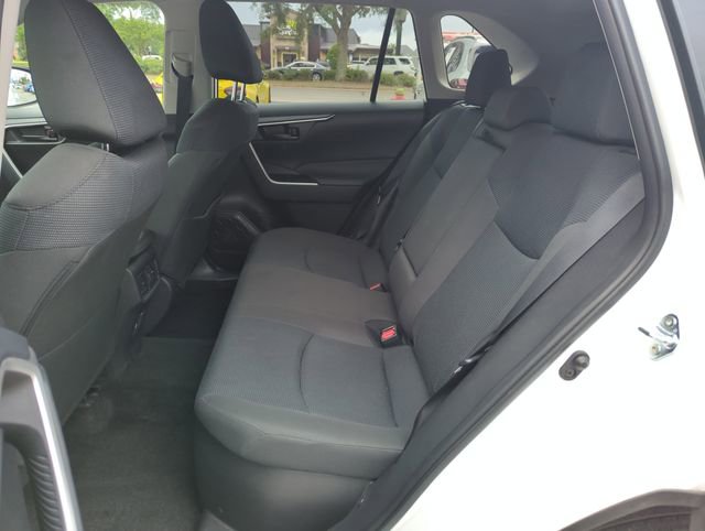 Used 2025 Toyota RAV4 LE AWD/4WD image 27