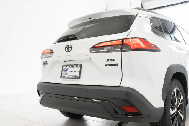 Used 2023 Toyota Corolla Cross AWD Hybrid w/ Convenience Package image 27