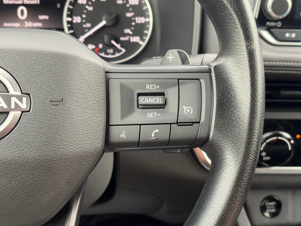 Used 2025 Nissan Rogue S image 13