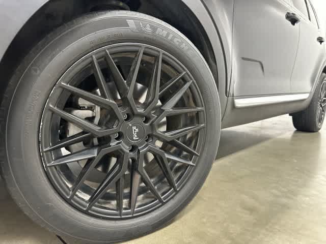 Used 2022 Kia Telluride EX w/ EX Premium Package AWD/4WD image 29