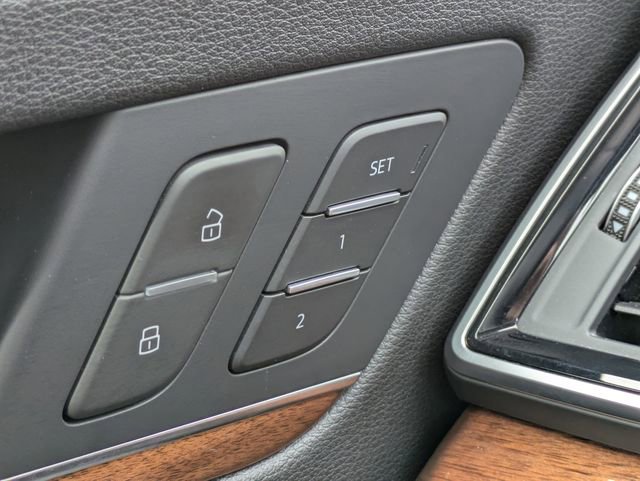 Used 2023 Audi Q5 2.0T Premium w/ Convenience Package image 21