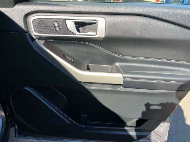 Used 2023 Ford Explorer XLT RWD image 24
