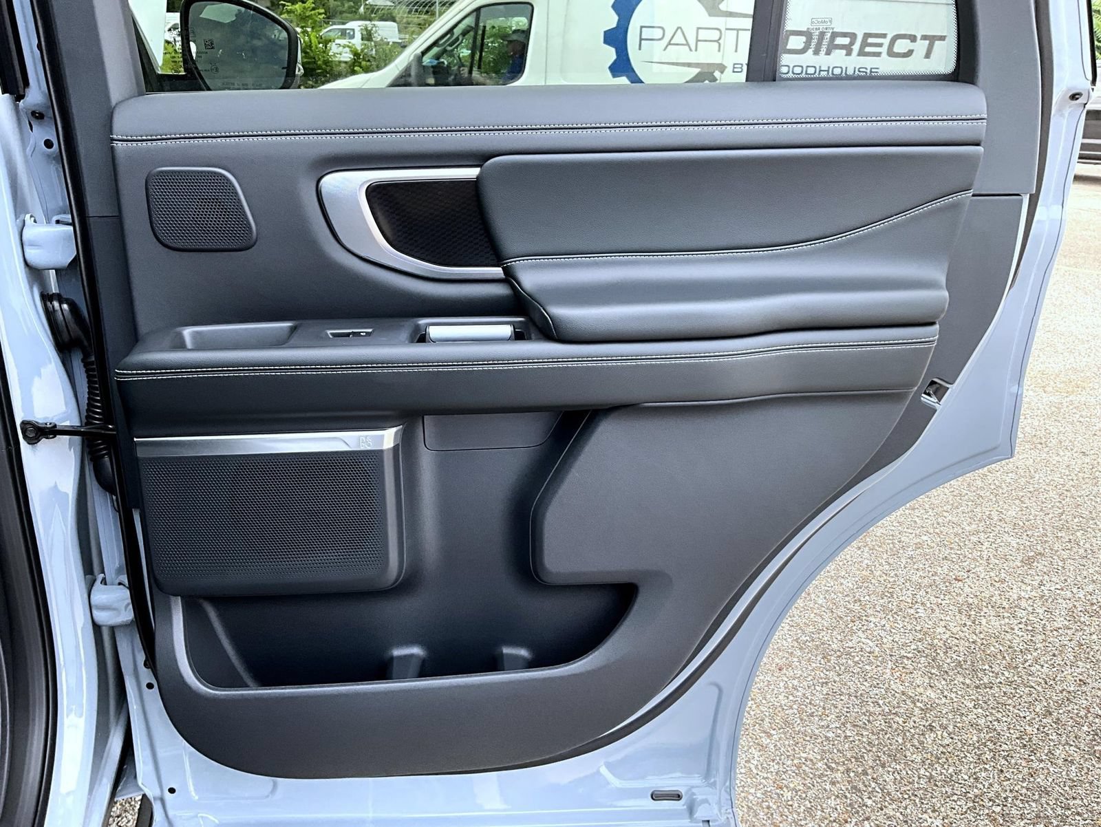 New 2027 Ford Expedition Platinum w/ Stealth Appearance Package AWD/4WD image 21